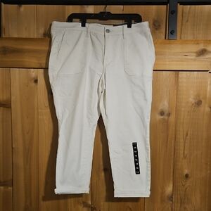 Torrid Womens White Boyfriend Crop Strech Denim